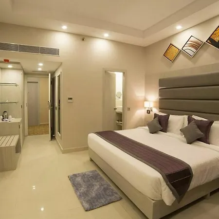 Hotel Saros Suites Near Delhi Airport By Gross Group